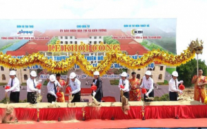 KINH BAC CITY DEVELOPMENT HOLDING CORPORATION SPONSORED 90 BILLION VND TO BUILD THIEN HO DUONG HIGH SCHOOL IN KIEN TUONG TOWN, LONG AN PROVINCE