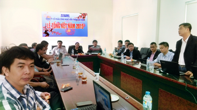 SaigonTel organized a meeting to summarize the end of 2015