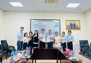 SIGNING CEREMONY BETWEEN SAIGONTEL BAC NINH BRANCH AND DING DING COMPANY LIMITED &amp; GOPOD GROUP HOLDING LIMITED COMPANY.