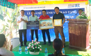 CEREMONY OF INAUGURATION AND AWARDING STONE PAVING WORKS ON CANAL 2/9 (SECTION OF GAO ROAD - AN PHONG CHANNEL - MY HOA) IN PHU LOI COMMUNE, THANH BINH DISTRICT, DONG THAP PROVINCE
