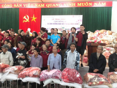 SAIGONTEL SUPPORTED PEOPLE WHO WERE AFFECTED BY STORM IN THUA THIEN HUE